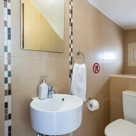 Sunscape 3-bedroom And Pool In Vilă