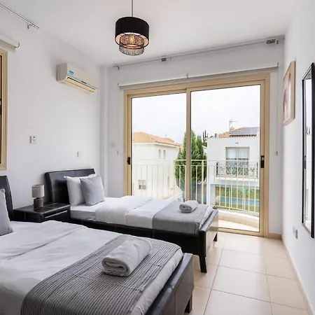 Sunscape 3-bedroom And Pool In Protaras