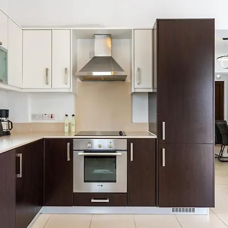 Vilă Sunscape 3-bedroom And Pool In