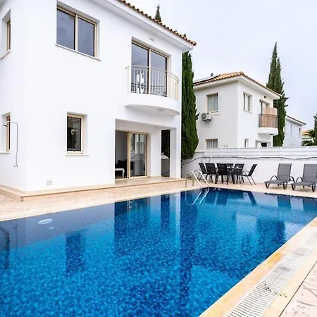 Sunscape 3-bedroom And Pool In